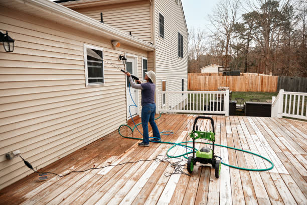 Best Garage Pressure Washing  in Clear Lake, IA